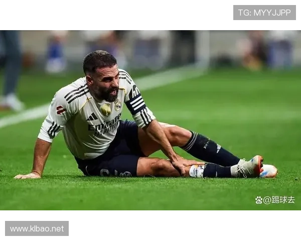 皇马后防伤病名单扩大：球队稳定性面临考验，争冠形势逐步反映。