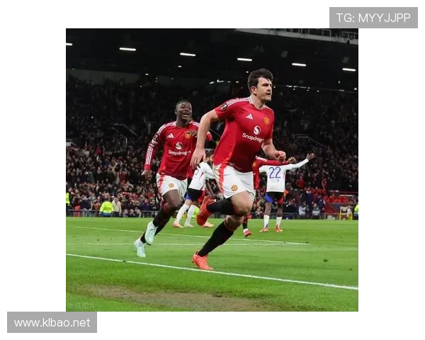 曼联深陷战术困局，当前阶段表现波动对赛季走势形成制约