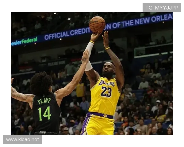 詹姆斯挡拆重心转向组织，相较上季更拉开球队三分